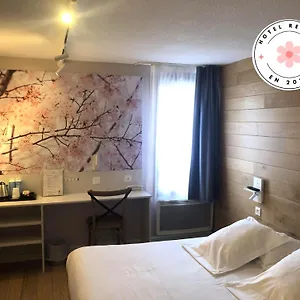 3* Hotel Logis Hôtel-restaurant Les Loges